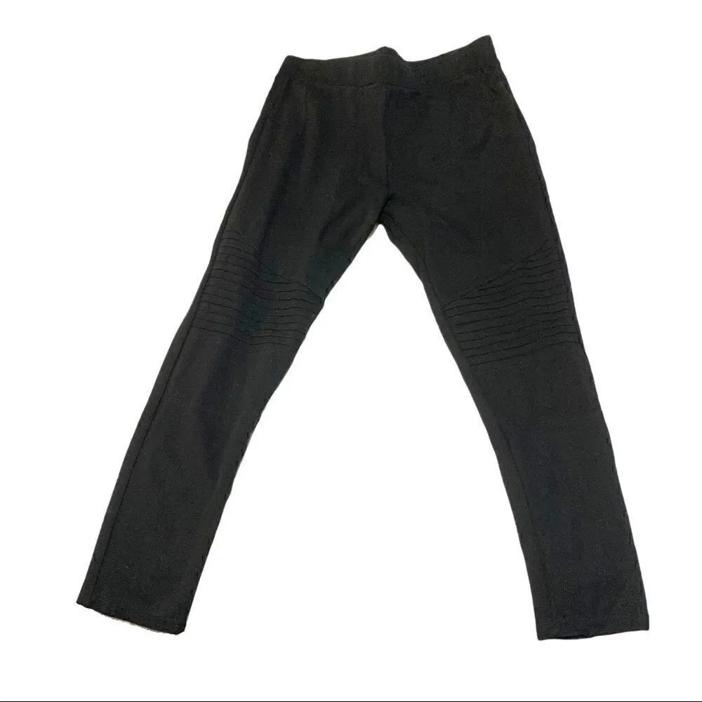 NWOT Roz & Ali Smart Fit Black Pants Sz 12